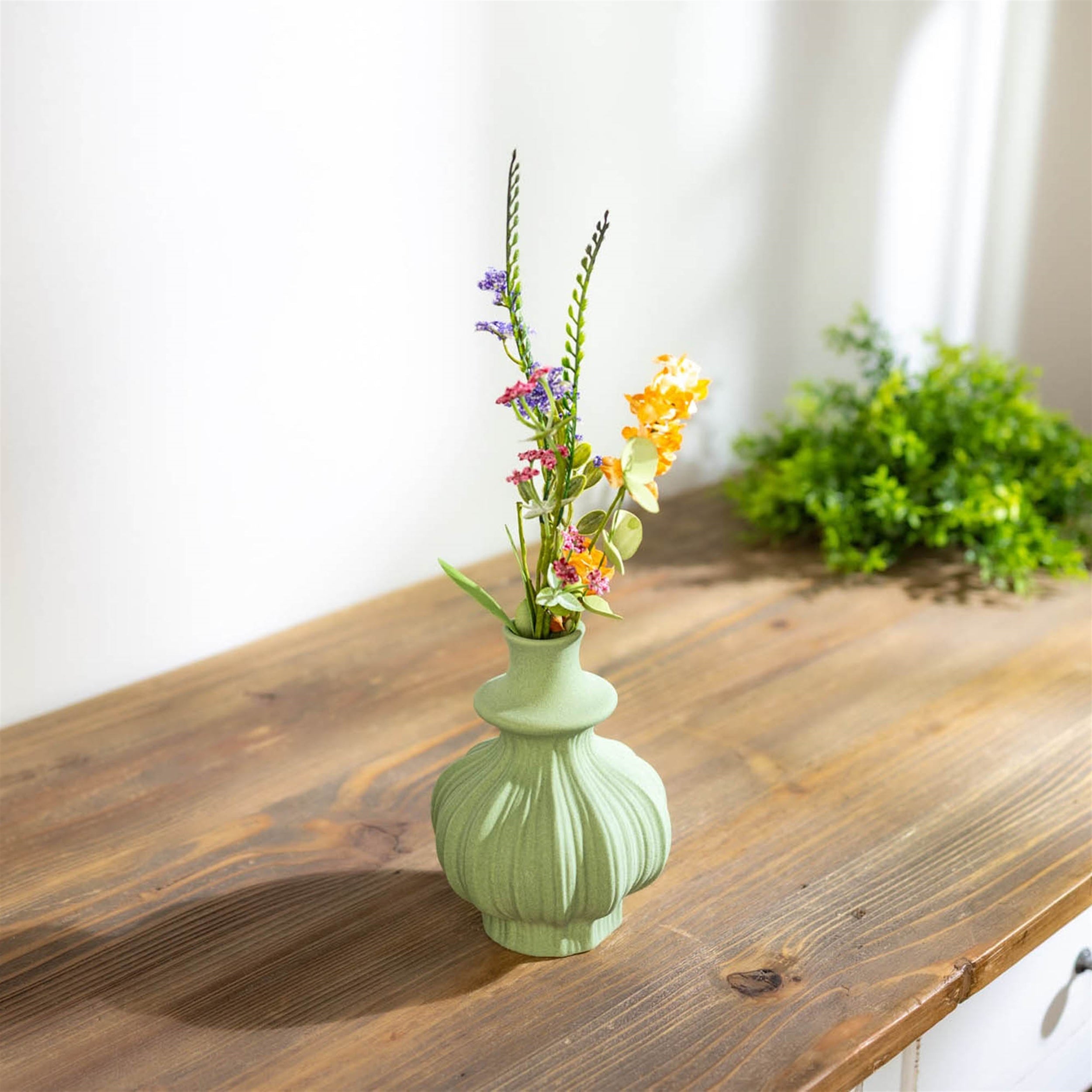 Ribbed Stoneware Bottle Vase (Set of 4)