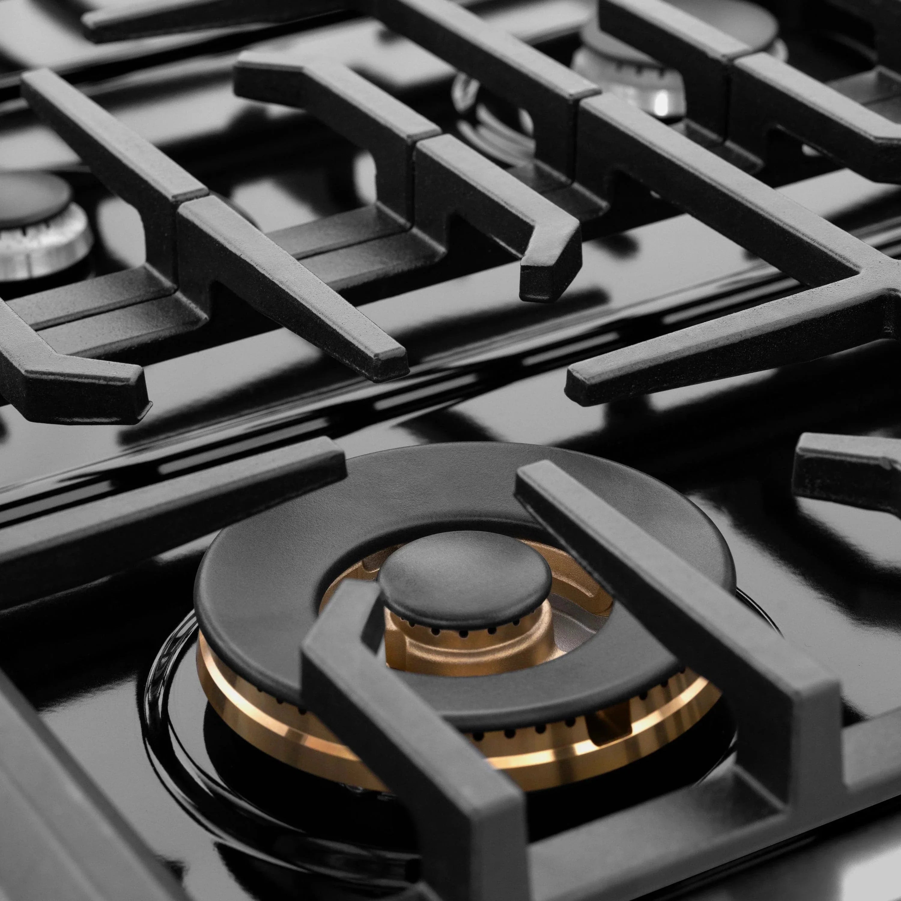 ZLINE 36" Paramount Gas Rangetop Black Stainless Steel Polished Gold SRTBZ-36-G