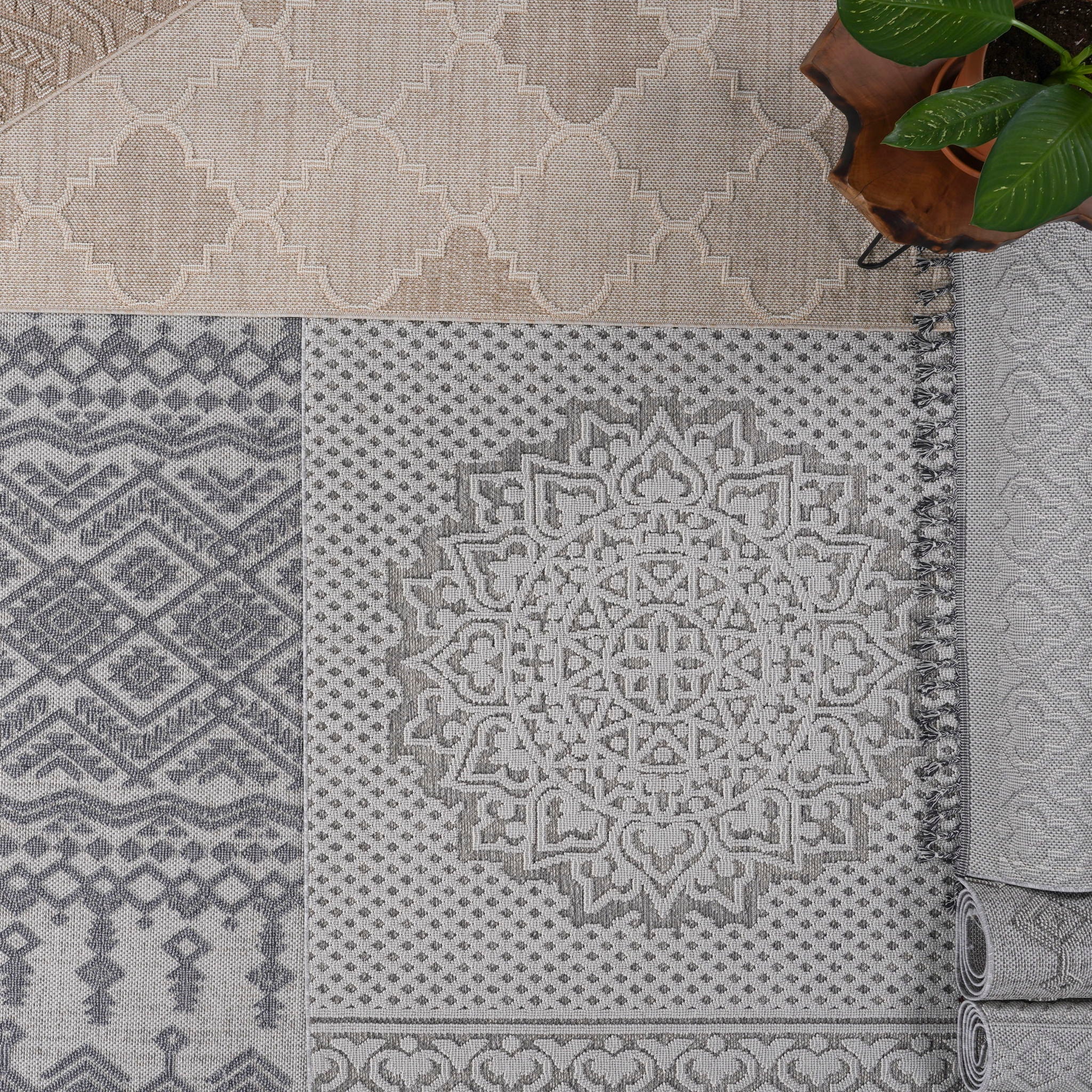 Guros - 8' X 10' Geometric Indoor / Outdoor Area Rug - Mocha
