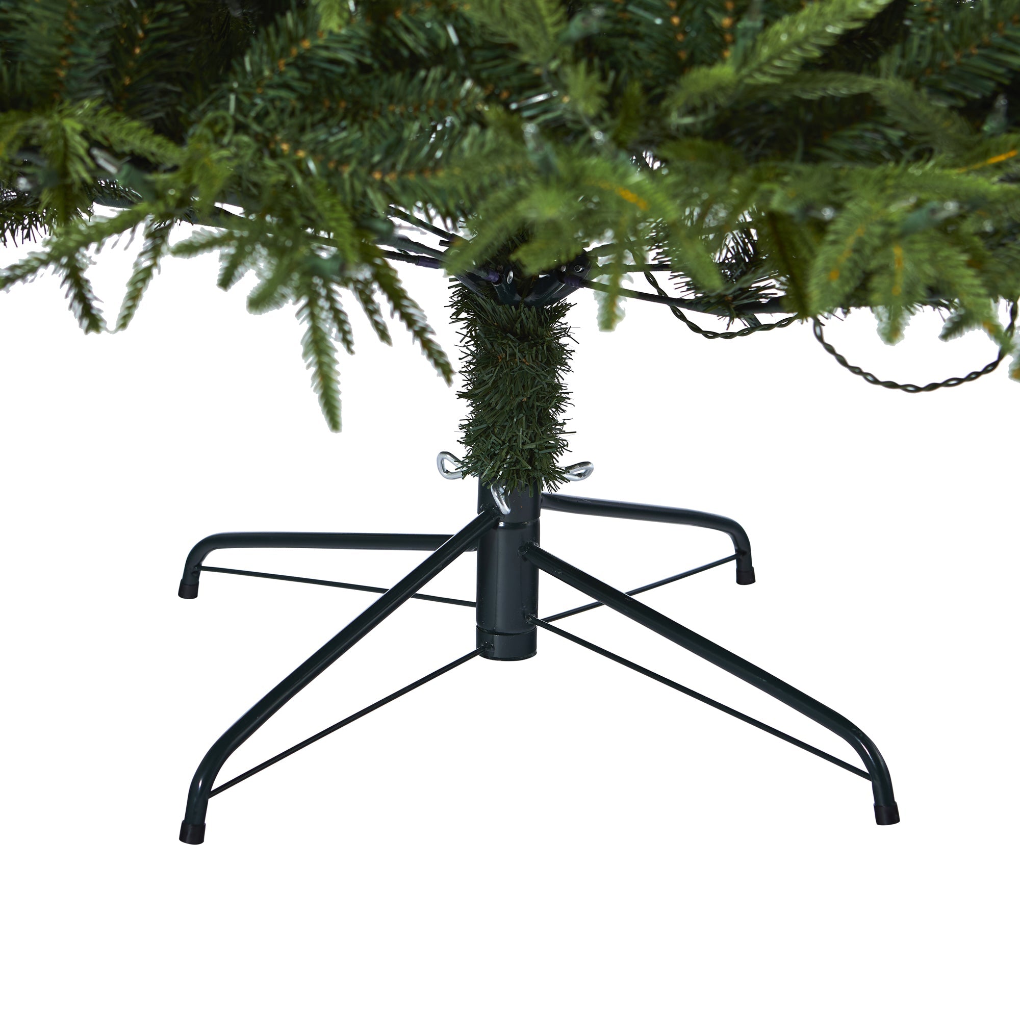 7.5' Colorado Mountain Fir 'Natural Look' Artificial Christmas Tree w/ 600 LED