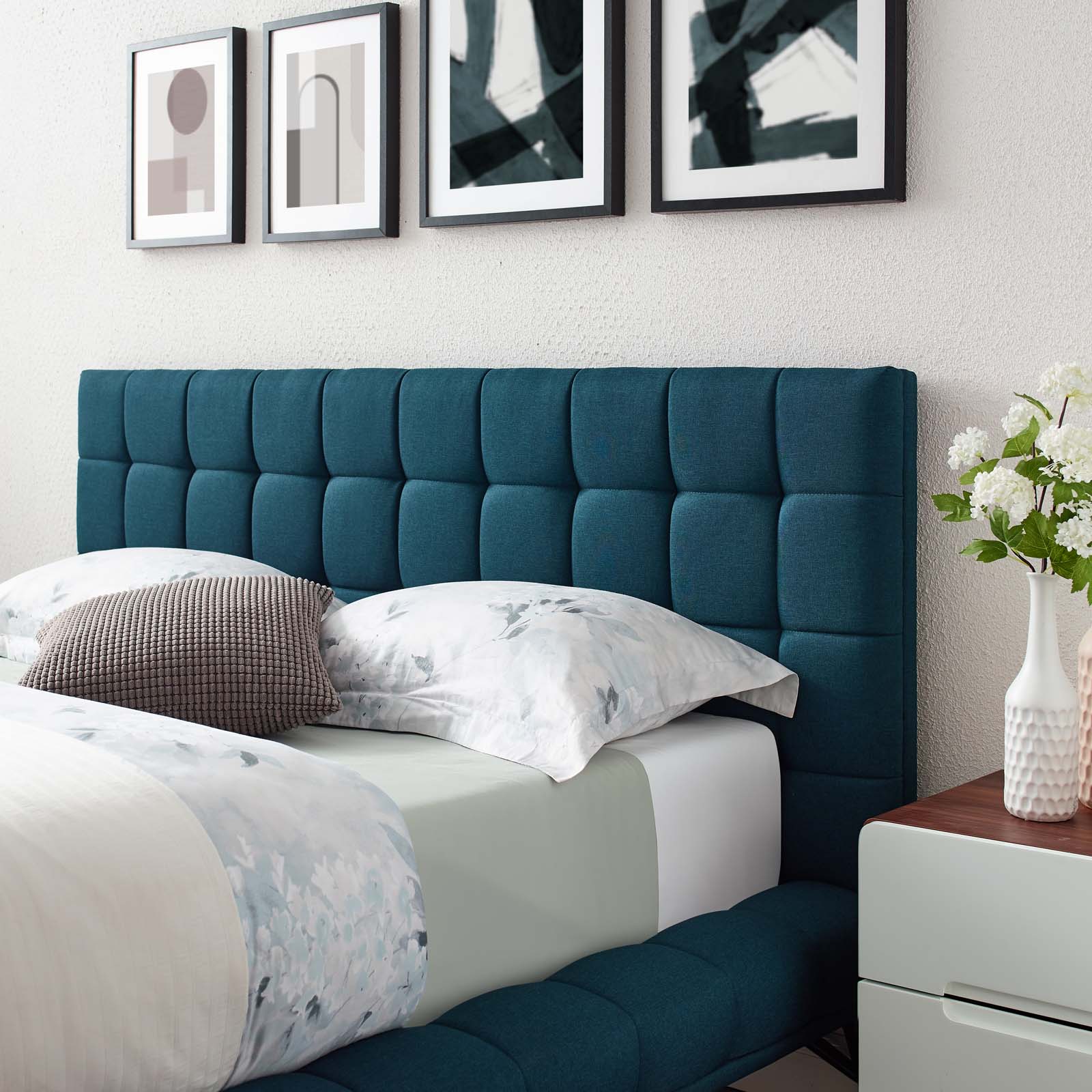 Julia Biscuit Tufted Upholstered Fabric Queen Platform Bed by Modway