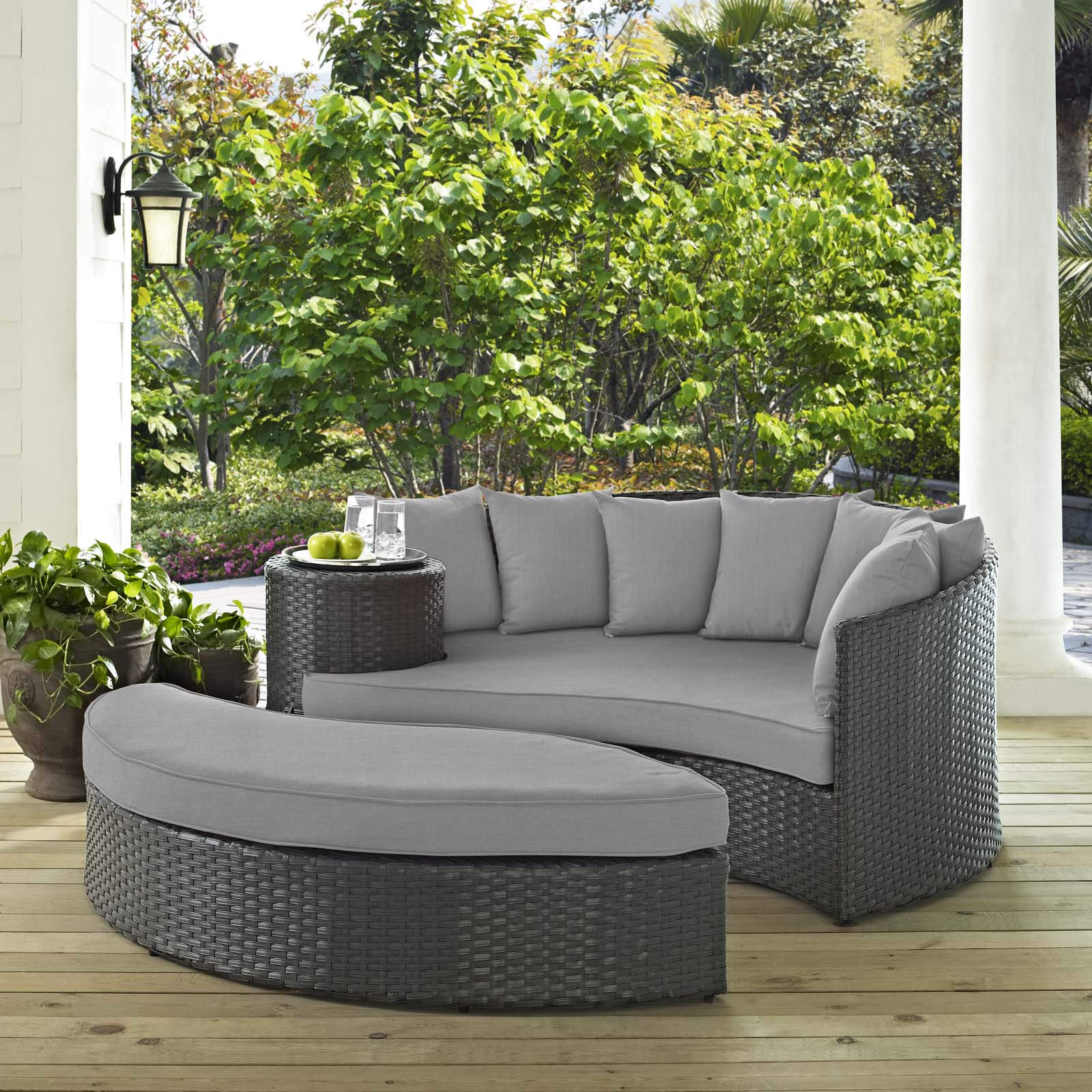 Sojourn Outdoor Patio Sunbrella¨ Daybed by Modway