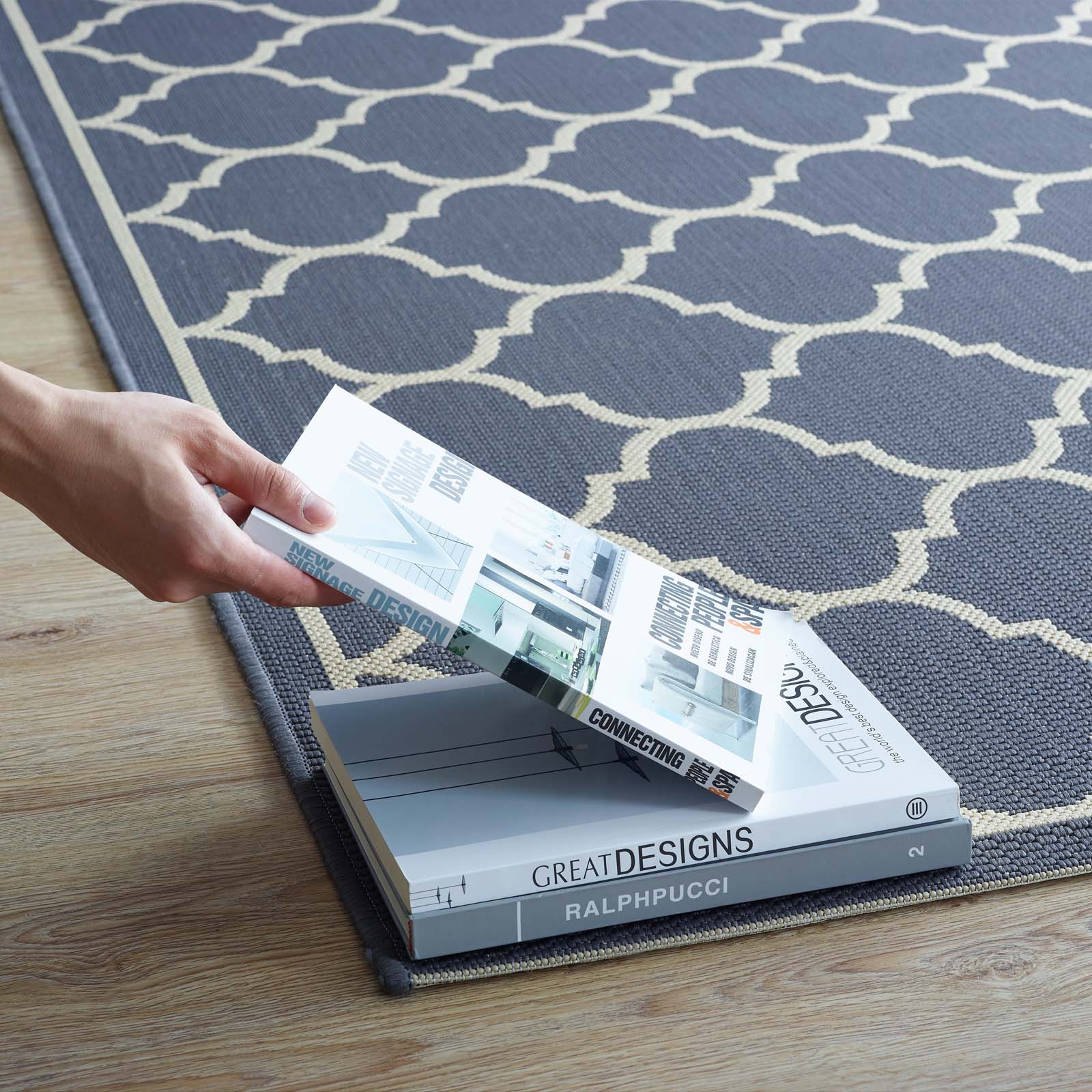 Avena Moroccan Quatrefoil Trellis Indoor and Outdoor 5x8 Area Rug by Modway