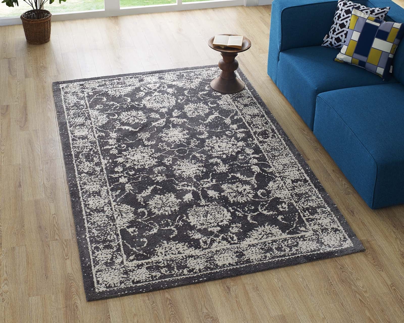 Kazia Distressed Floral Lattice 5x8 Area Rug by Modway