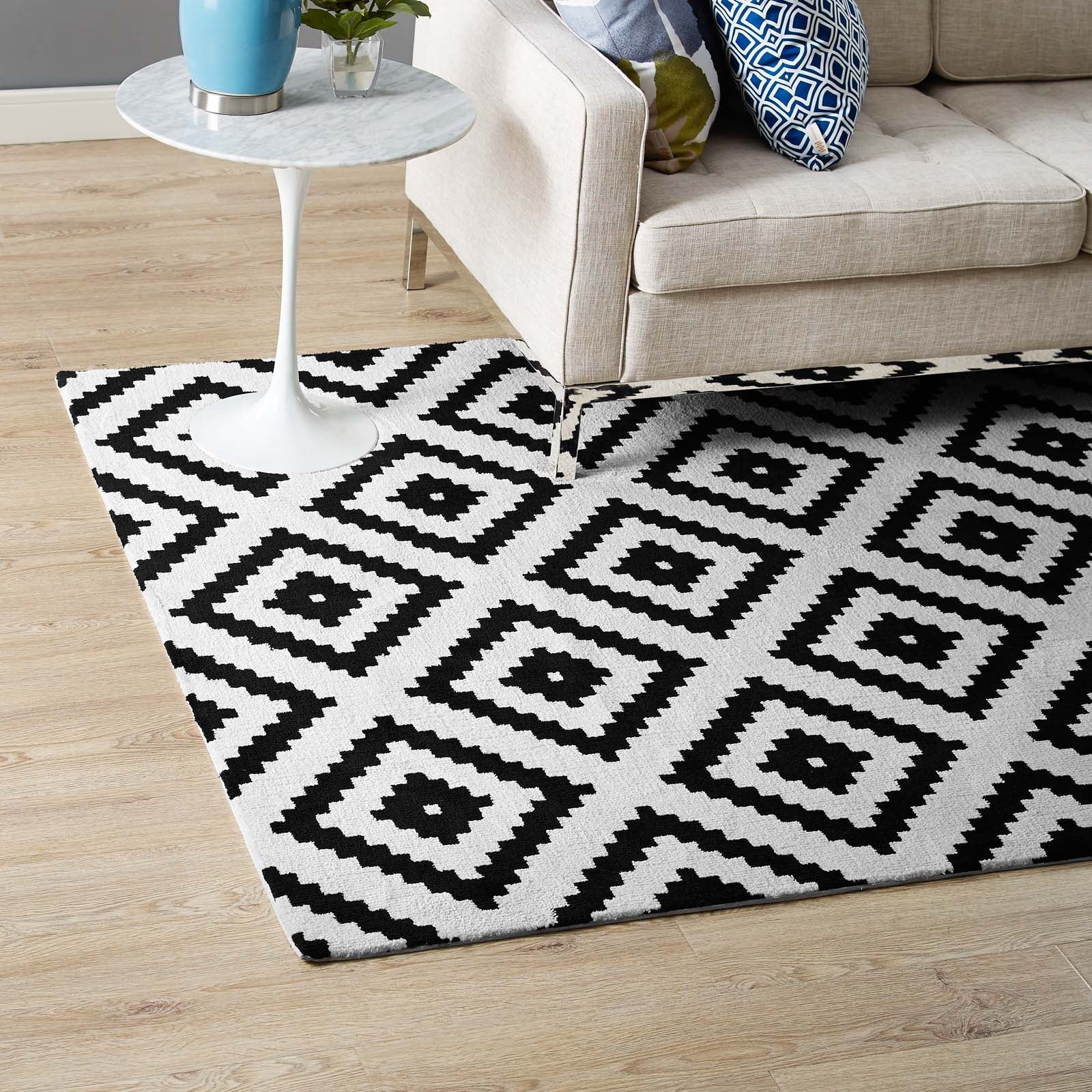 Alika Abstract Diamond Trellis 8x10 Area Rug by Modway