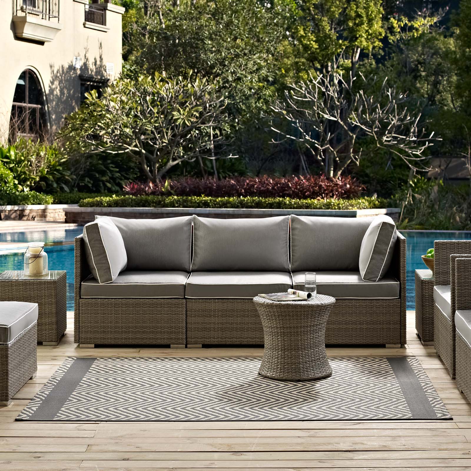 Optica Chevron With End Borders Indoor and Outdoor 5x8 Area Rug by Modway