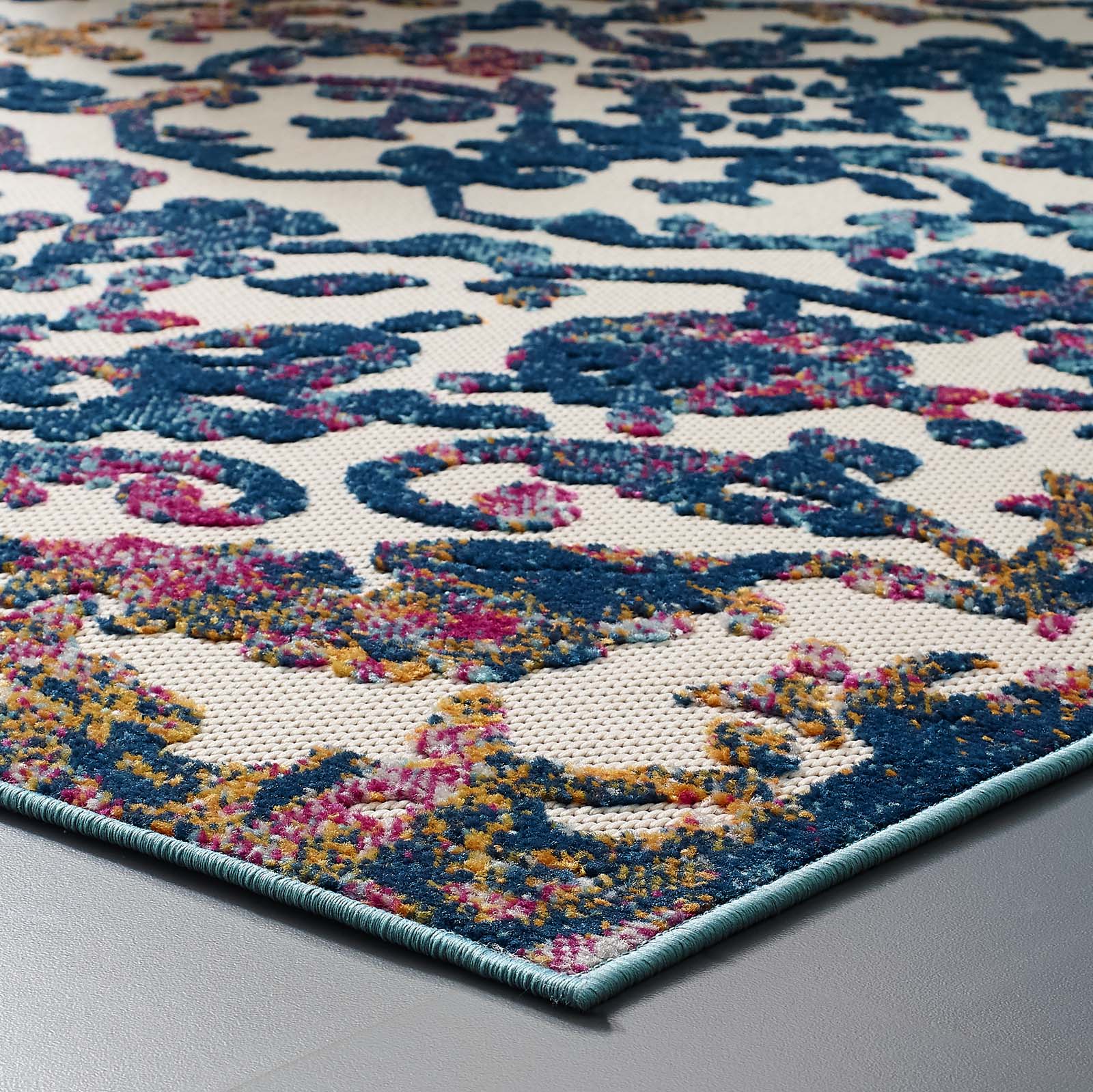 Reflect Primrose Ornate Floral Lattice 5x8 Indoor/Outdoor Area Rug by Modway