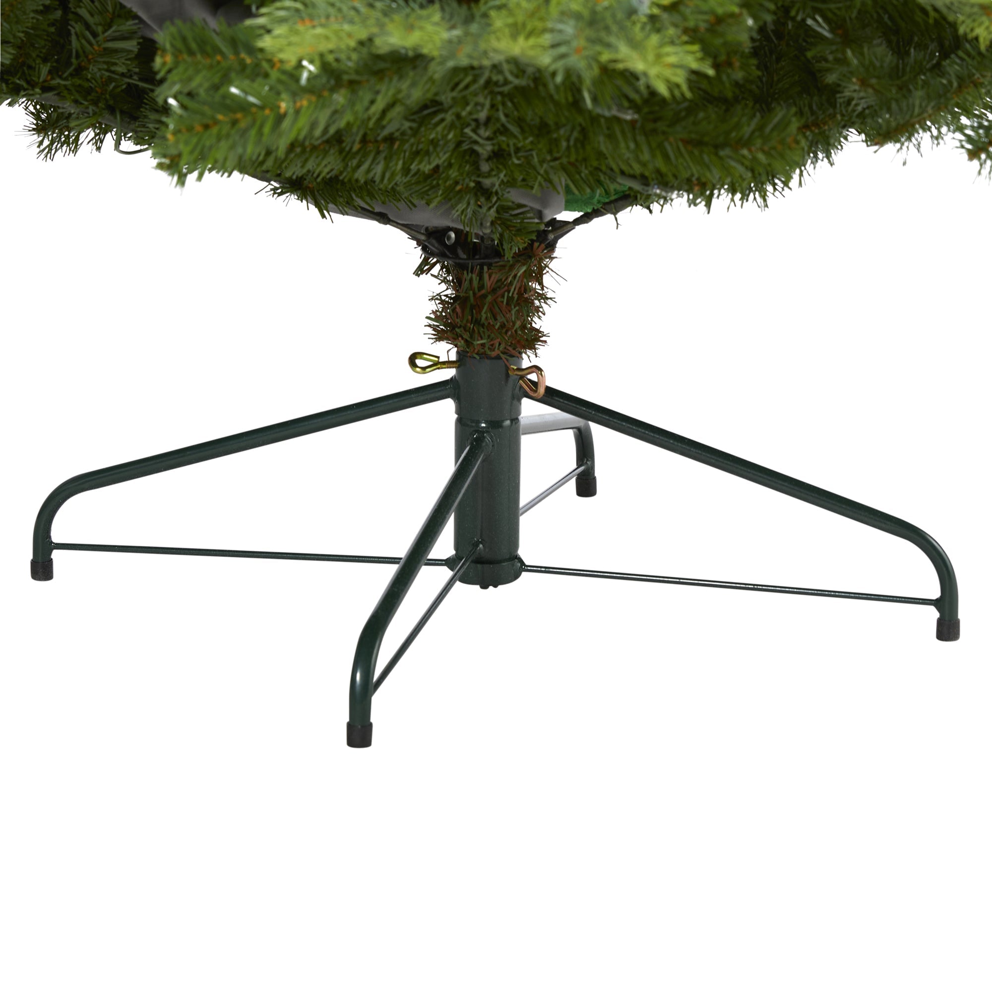 8' North Carolina Spruce Artificial Christmas Tree w 650 Clear Lights