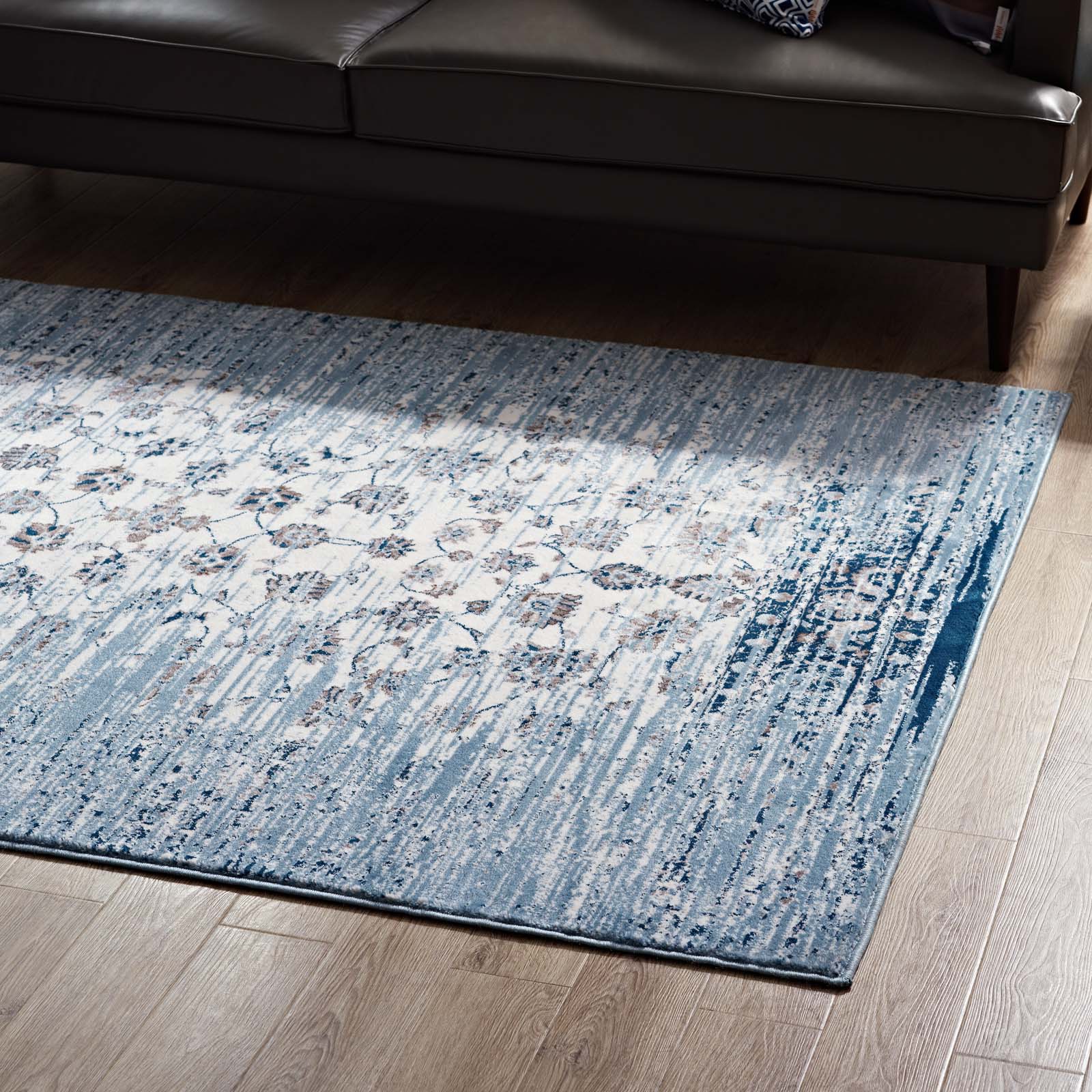 Chiara Distressed Floral Lattice Contemporary 5x8 Area Rug by Modway