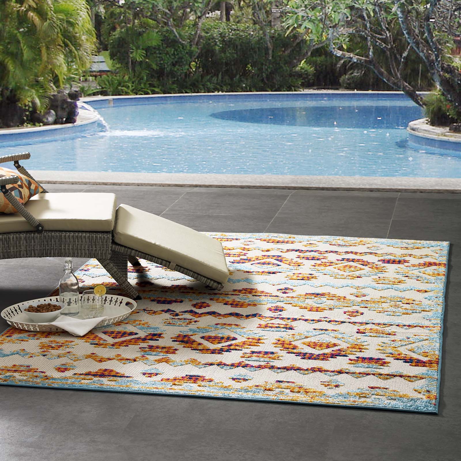Reflect Takara Abstract Diamond Moroccan Trellis 5x8 Indoor and Outdoor Area Rug by Modway