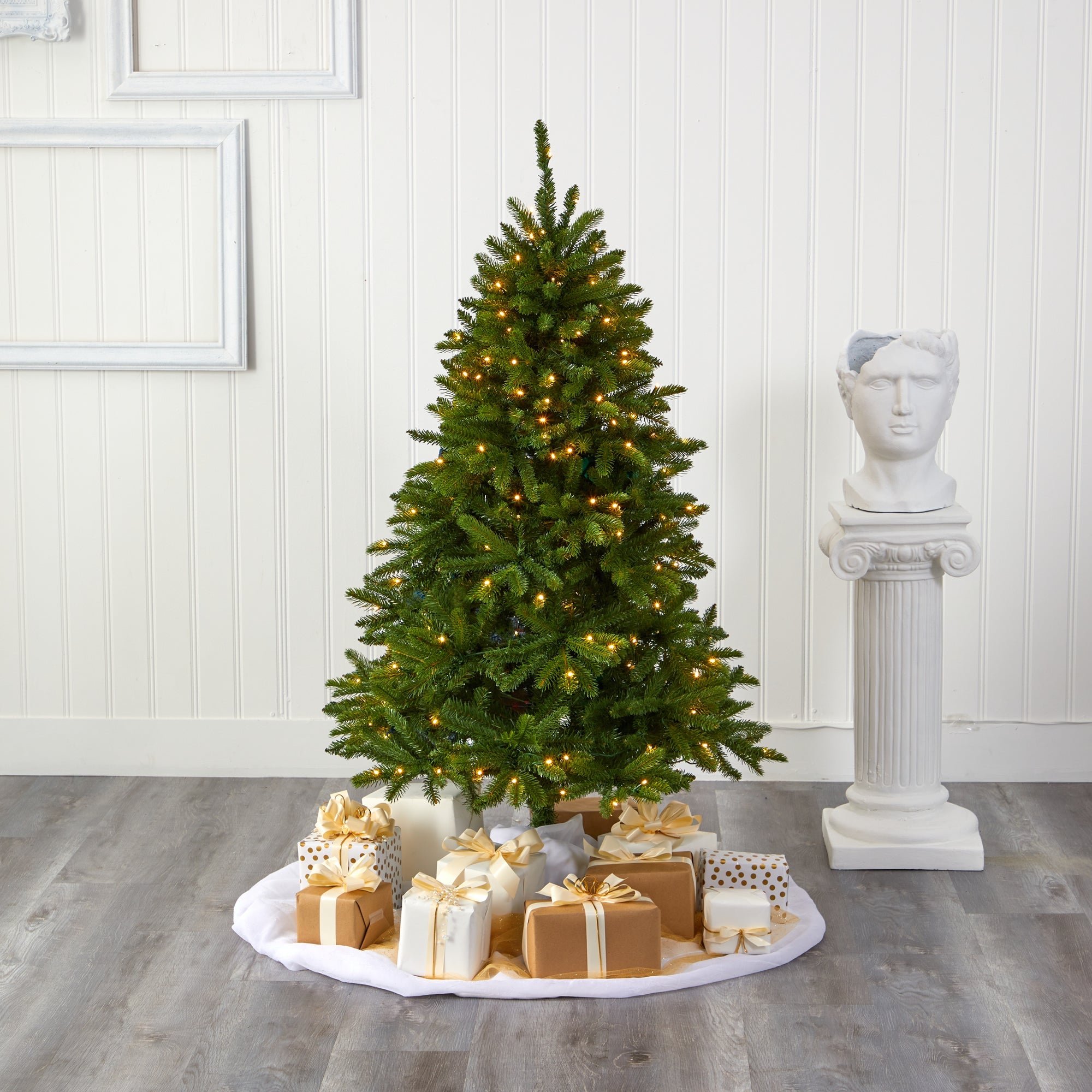 5' Sierra Spruce 'Natural Look' Artificial Christmas Tree w/ 200 Clear LED Light