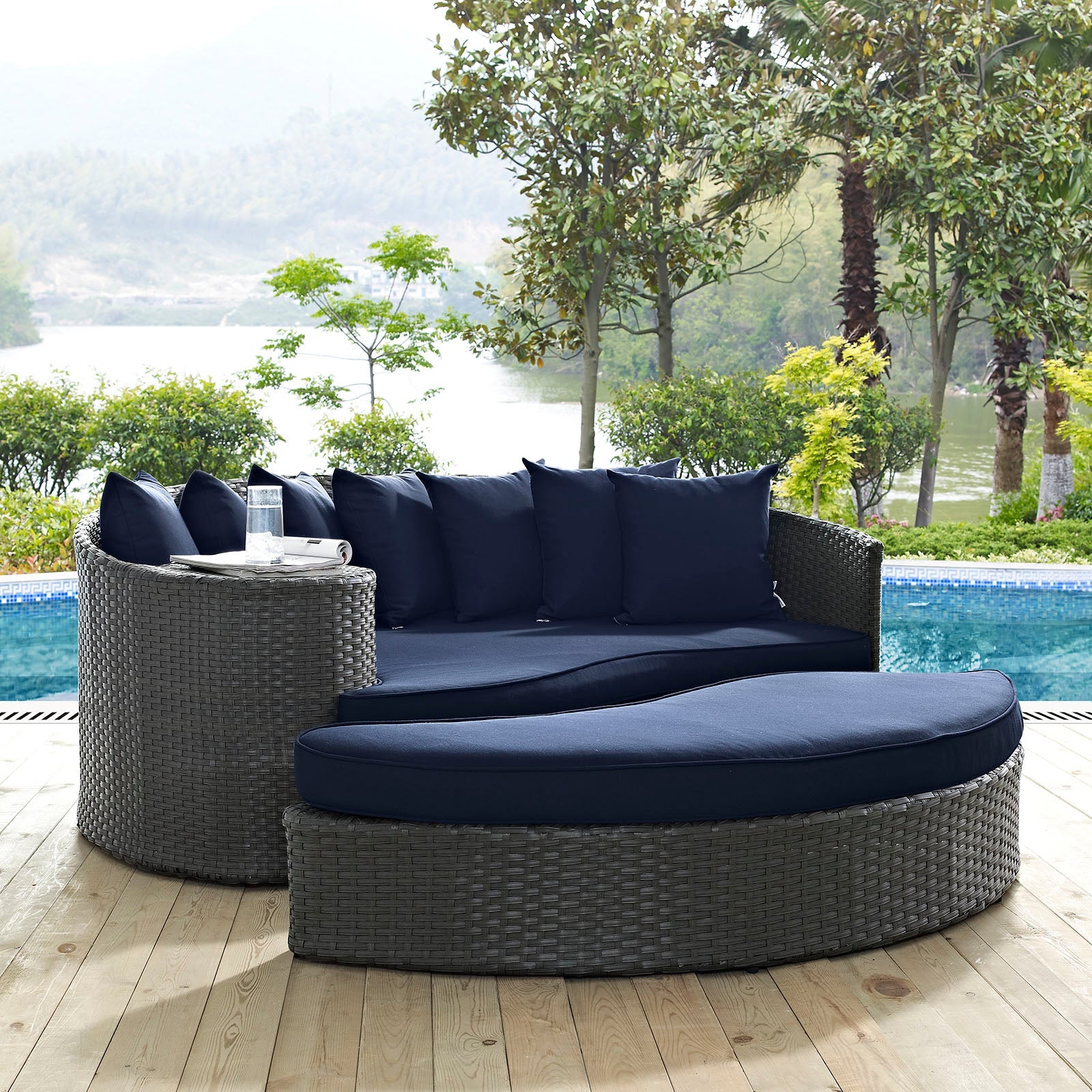 Sojourn Outdoor Patio Sunbrella¨ Daybed by Modway