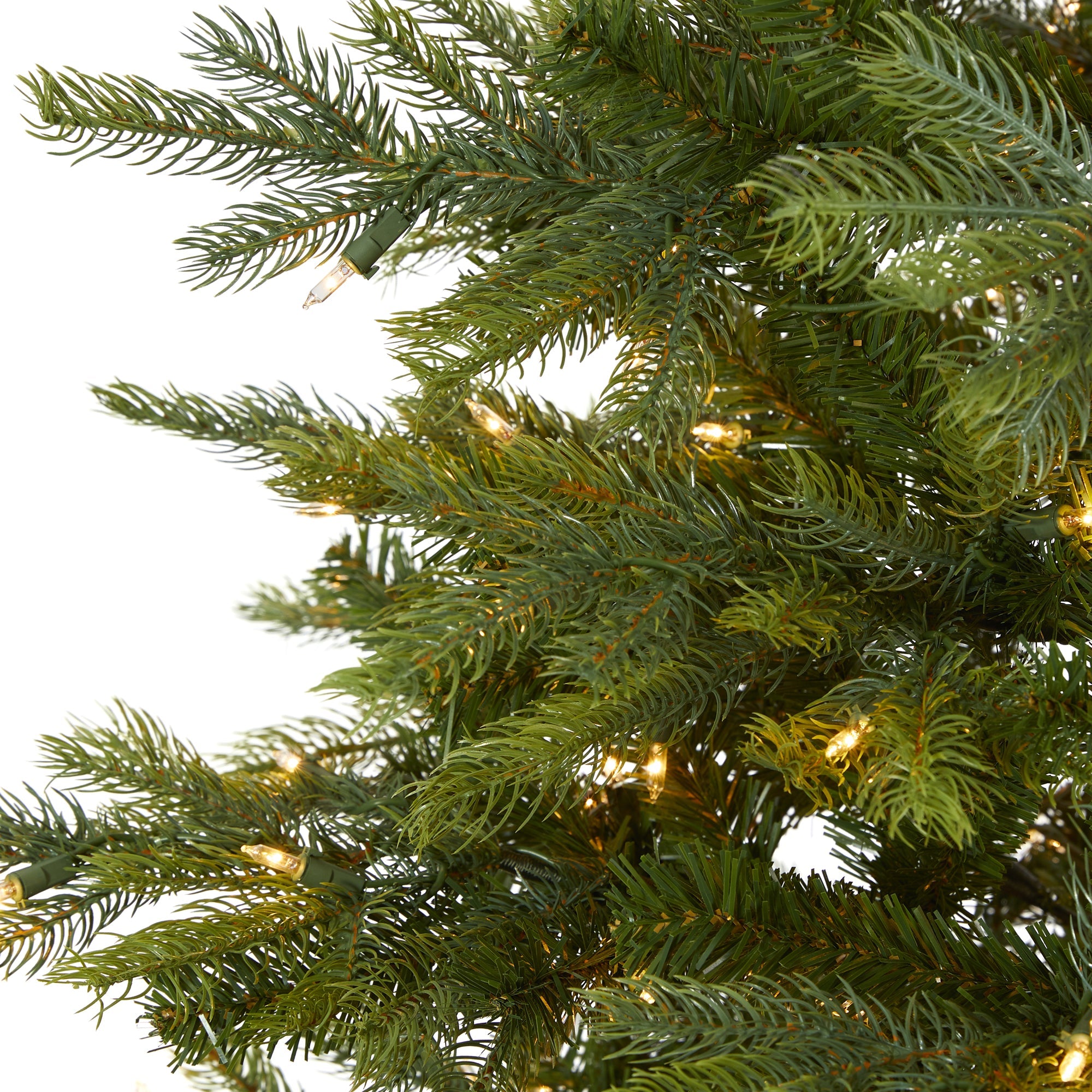 7' North Carolina Spruce Artificial Christmas Tree w 450 Clear Lights