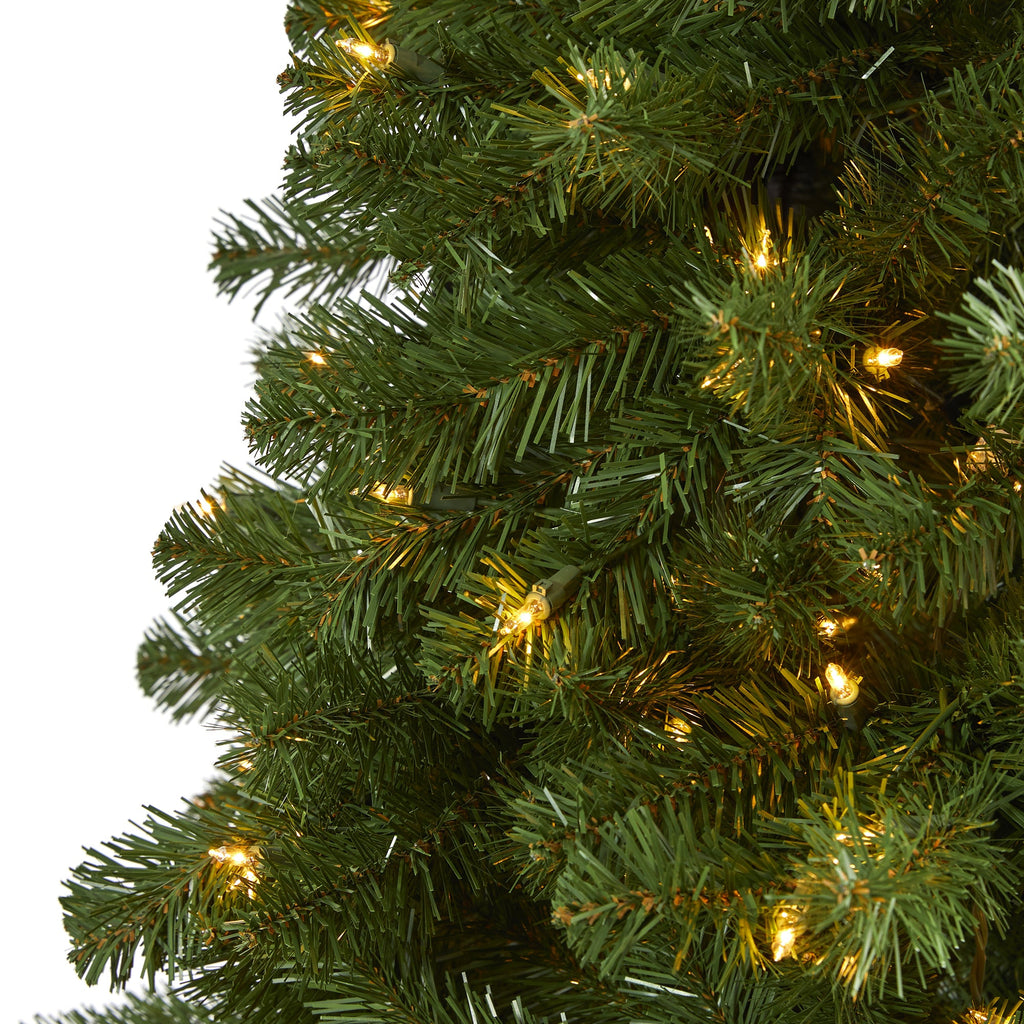 7.5' Virginia Fir Artificial Christmas Tree with 450 Clear Lights
