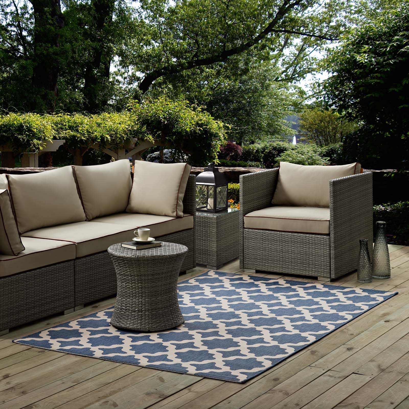 Cerelia Moroccan Trellis Indoor and Outdoor 8x10 Area Rug by Modway