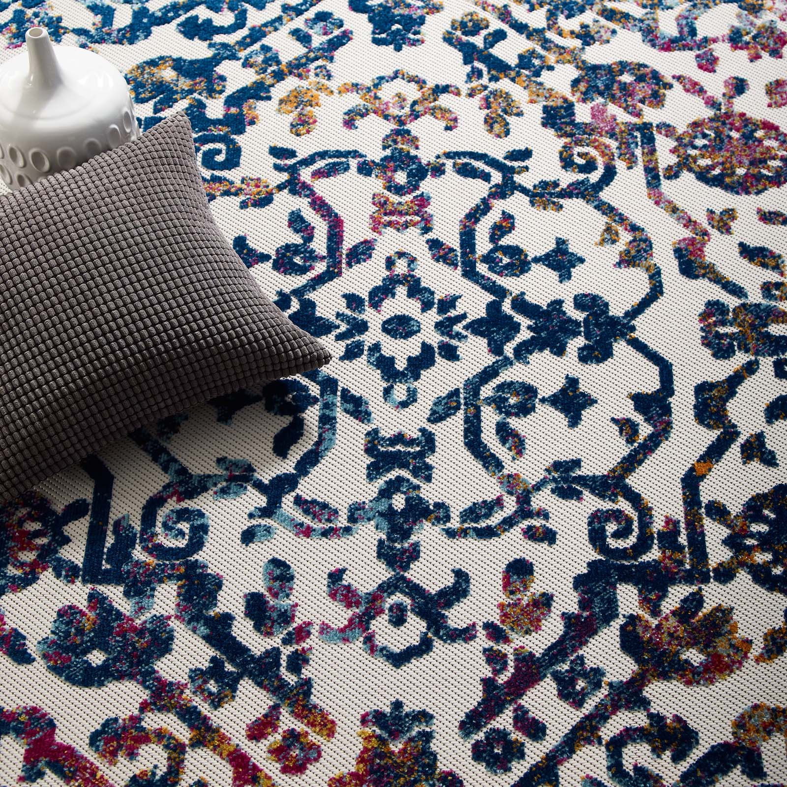 Reflect Primrose Ornate Floral Lattice 5x8 Indoor/Outdoor Area Rug by Modway
