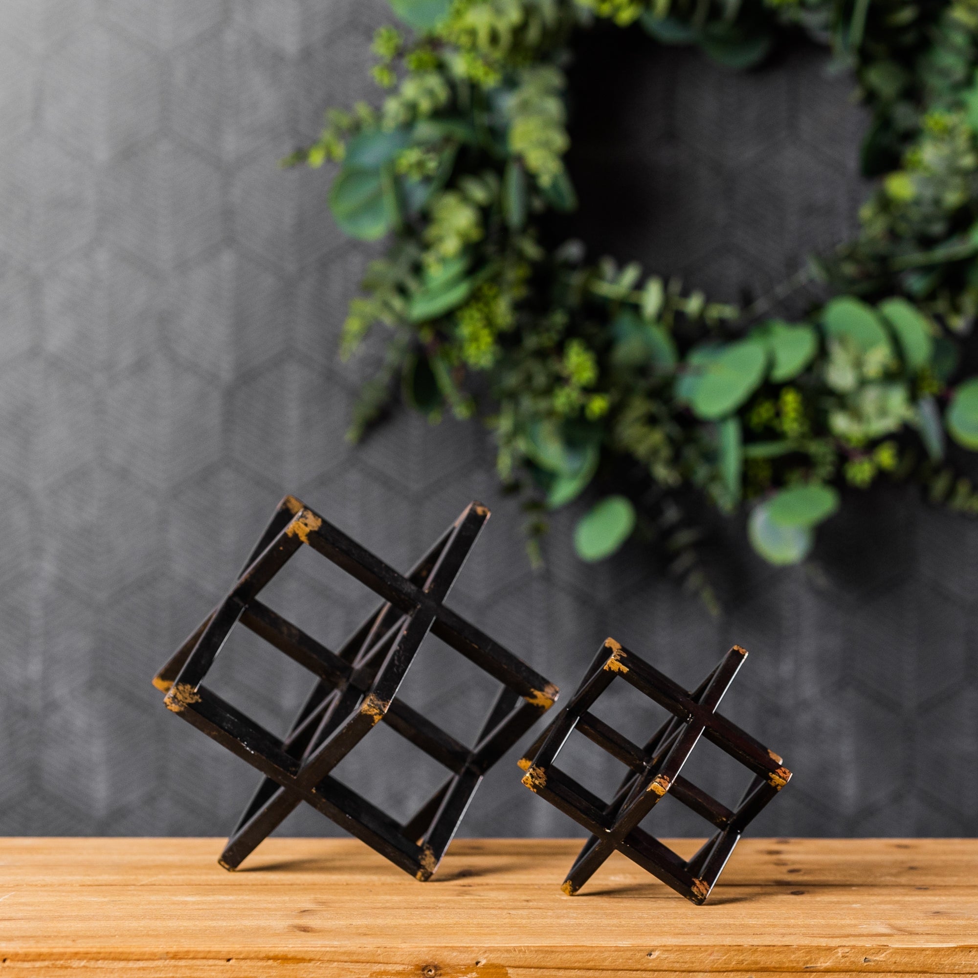 Modern Metal Star Sculpture (Set of 2)