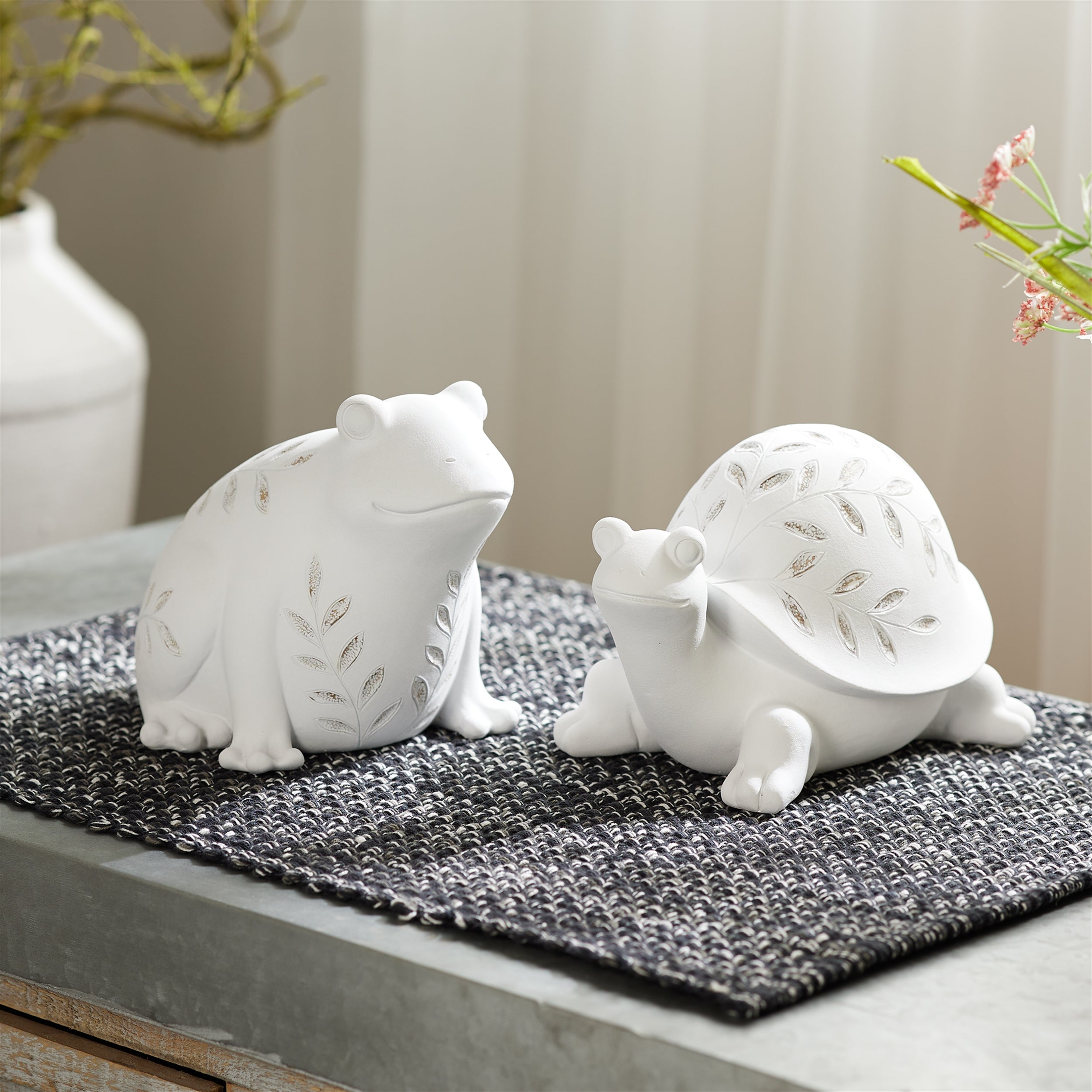 Etched Frog and Turtle Figurine (Set of 2)