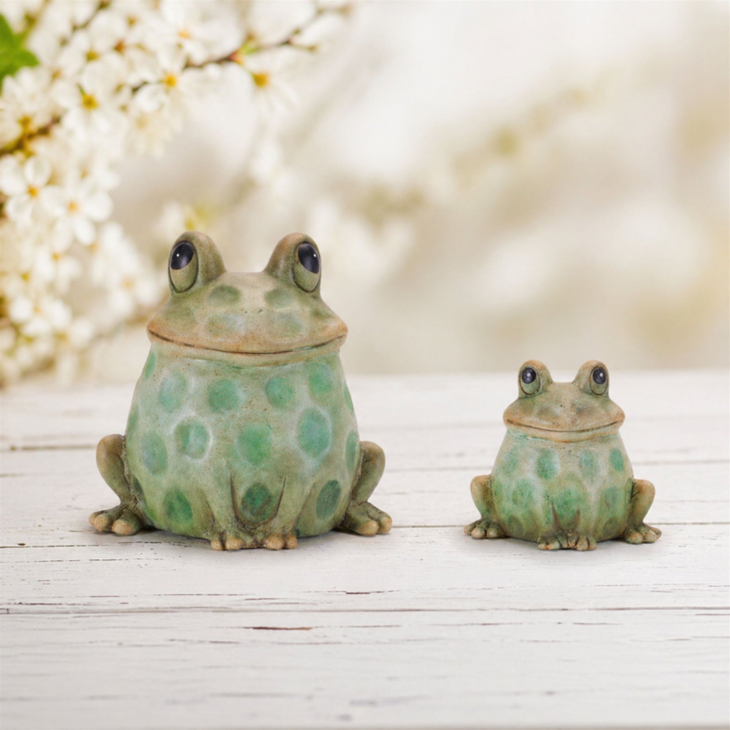 Terra Cotta Sitting Garden Frog (Set of 4)