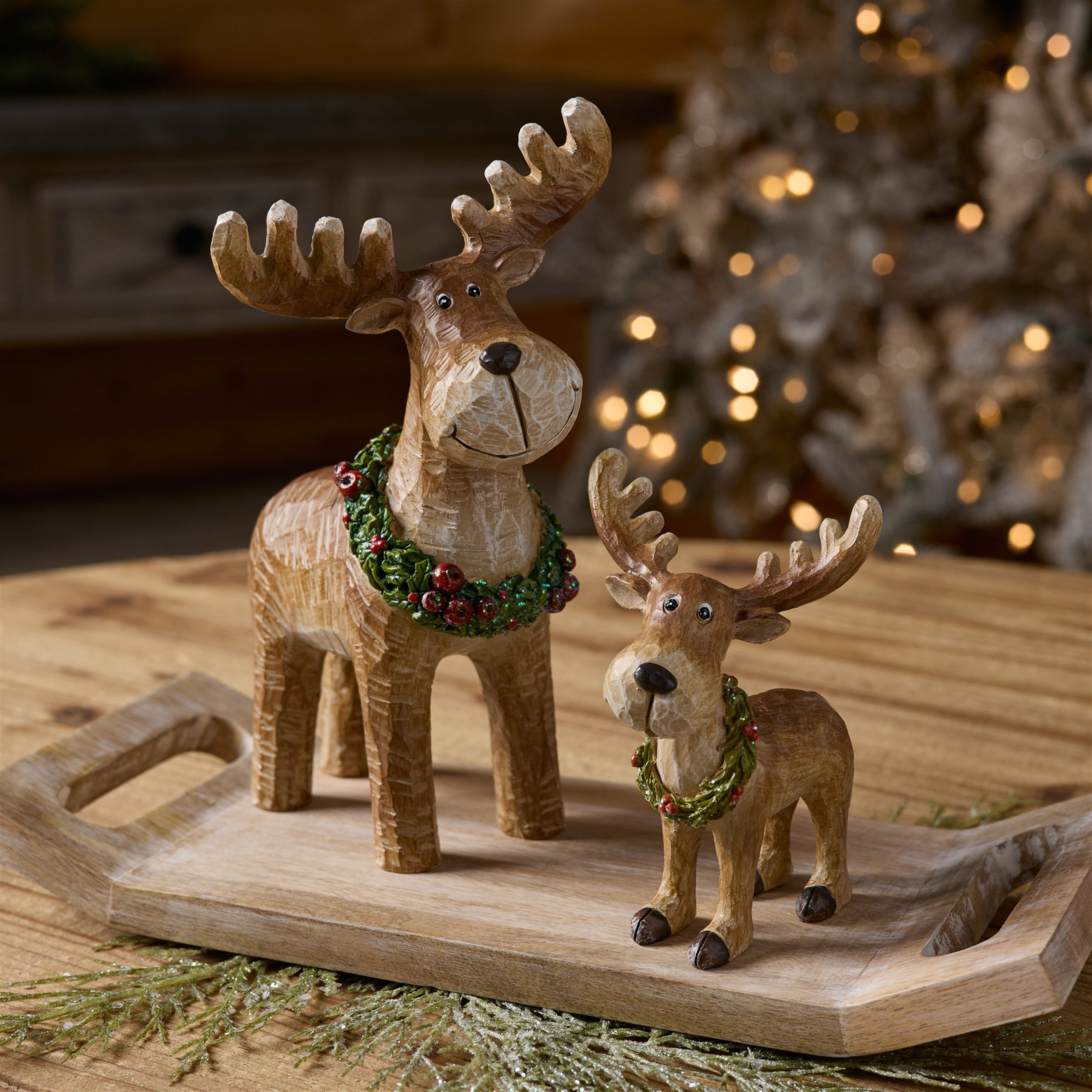 Woodland Reindeer Figurines with Wreath (Set of 2)