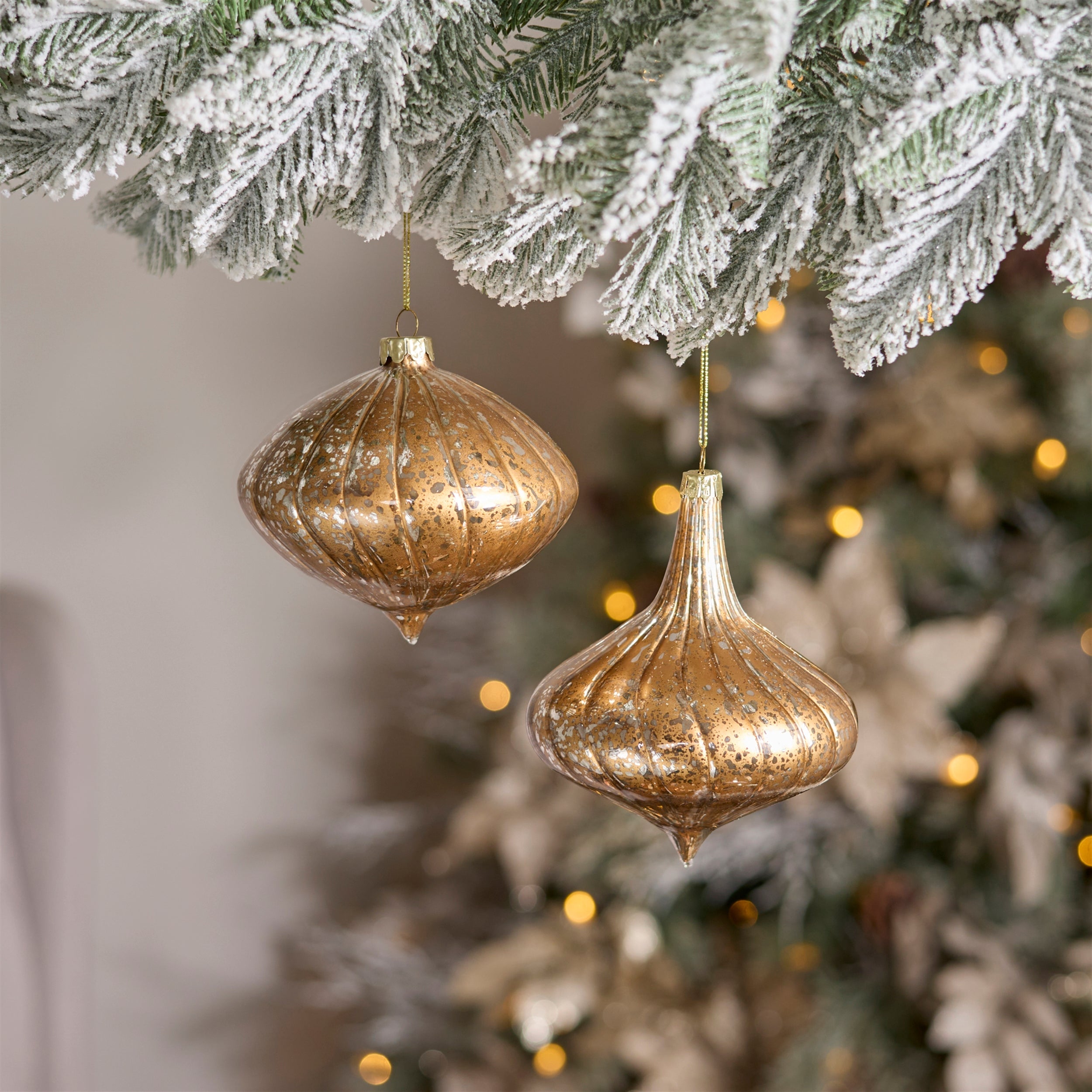Glass Ornament Set of 4 Ð 4" & 4.5"H