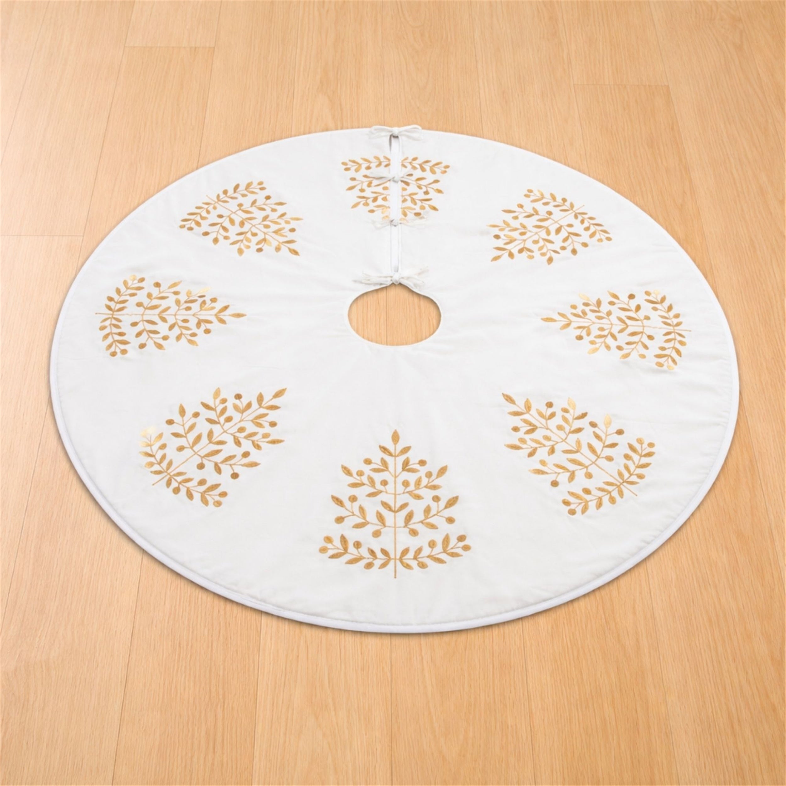 Metallic Leaf Christmas Tree Skirt 48"D