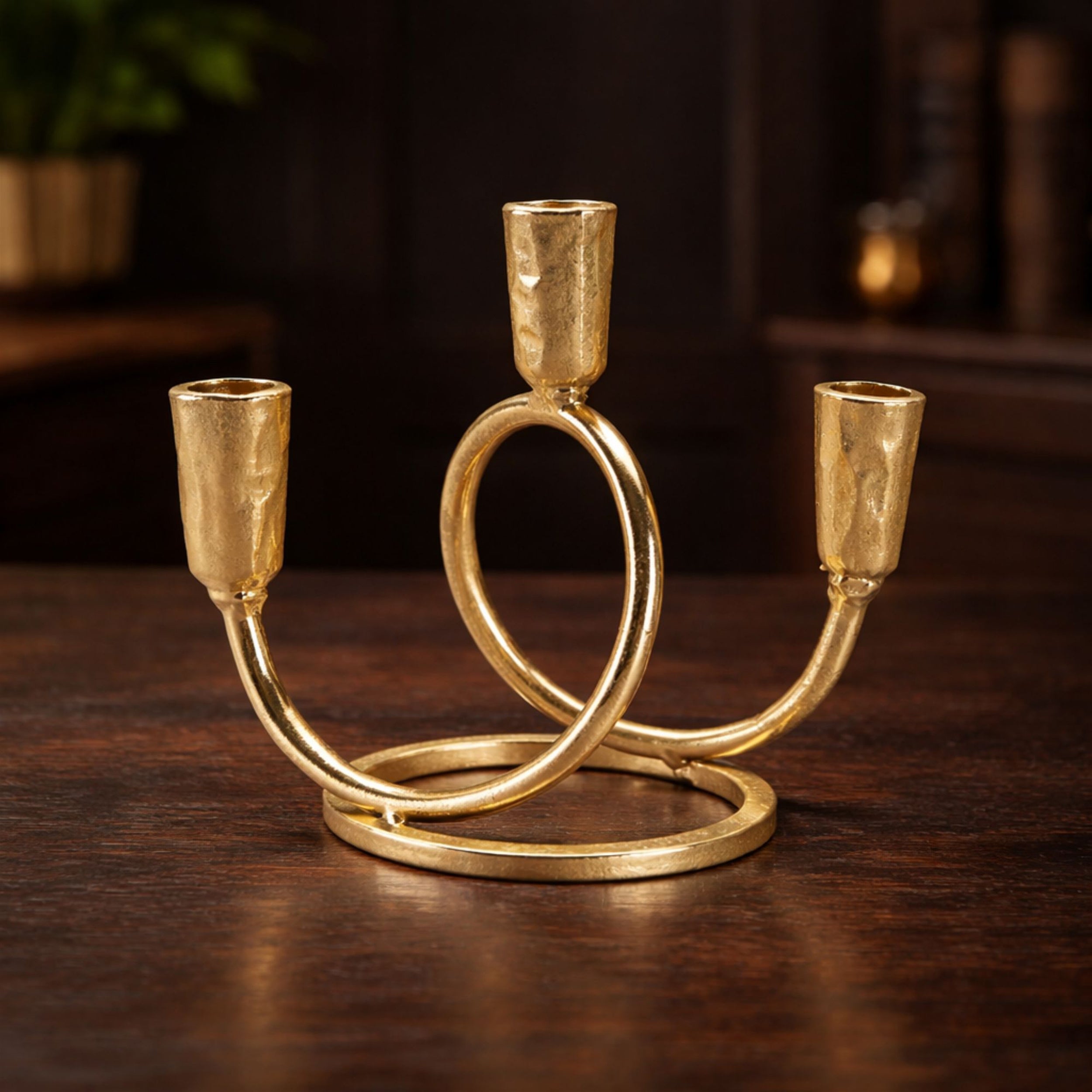 Modern Metal Tabletop Candelabra 7"H