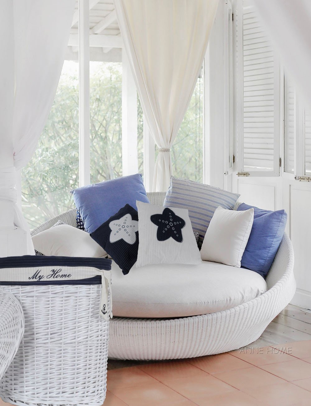 Anne Home - White Pillow Blue Star