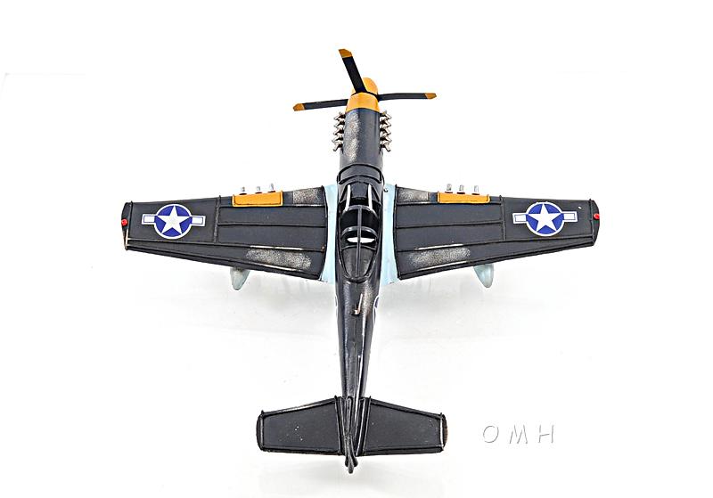 1943 Grey Mustang P51 1:40