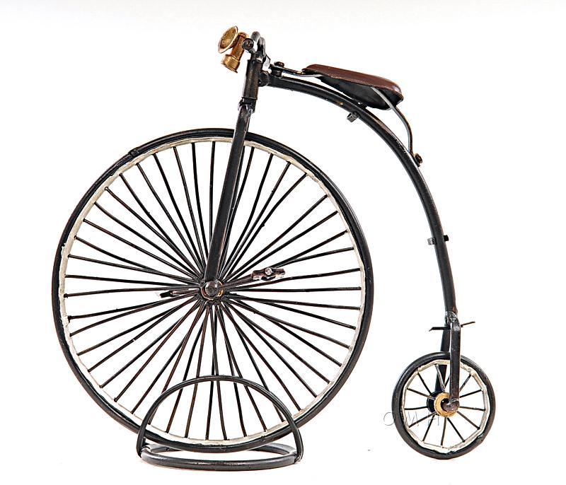 1870 The High Wheeler -Penny Farthing