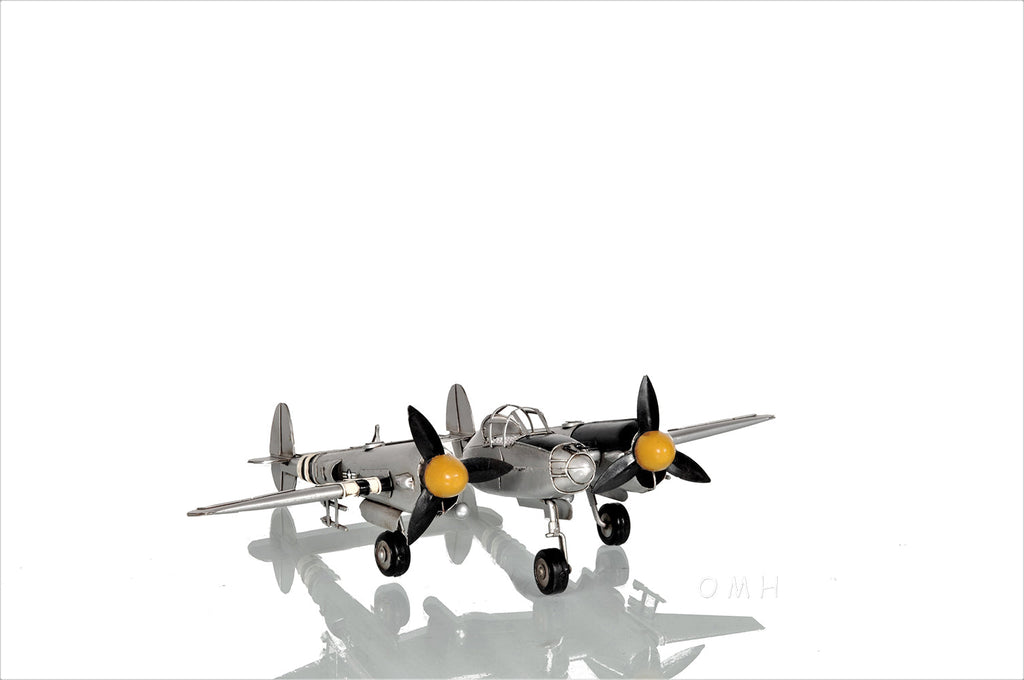 1941 Lockheed P-38 Lightning Fighter