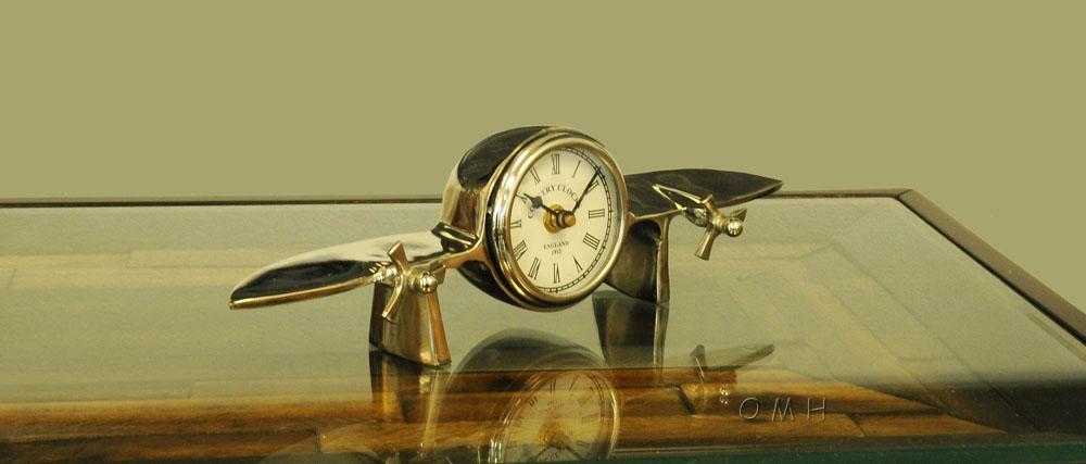Aeroplane Table Clock