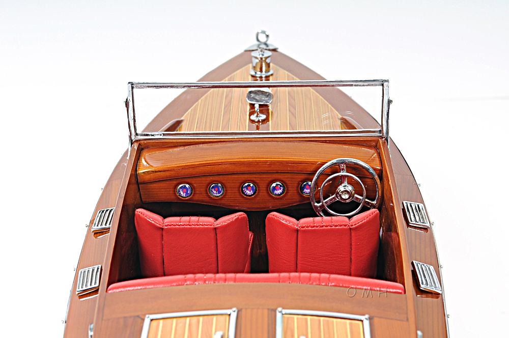 Chris Craft Runabout Medium