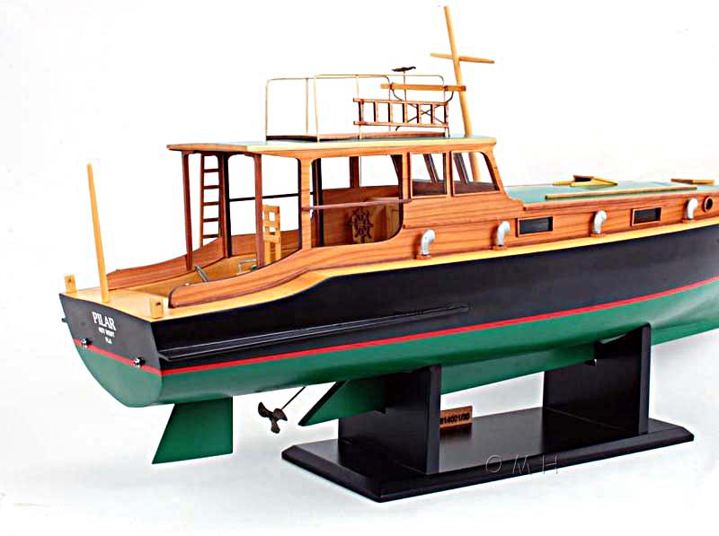 Hemingway™ Pilar Fishing Boat