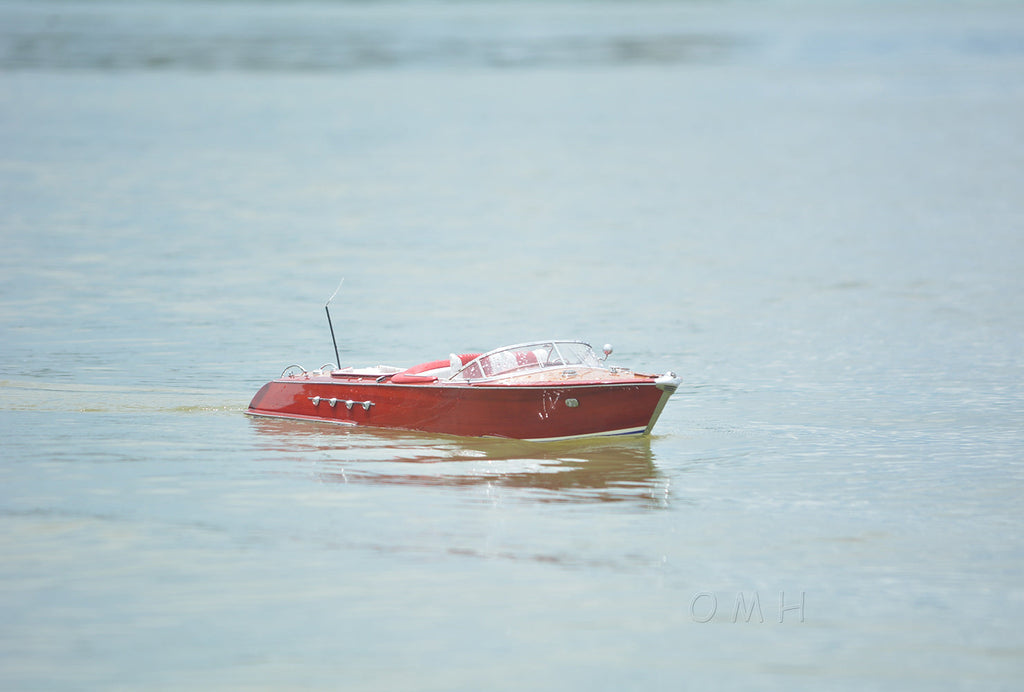Riva Aquarama Painted With RC Motor