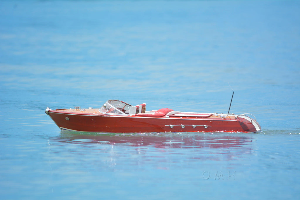 Riva Aquarama Painted With RC Motor