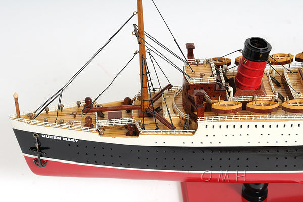 Queen Mary Large with Display Case