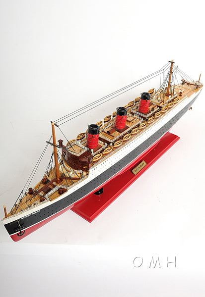 Queen Mary Large with Display Case