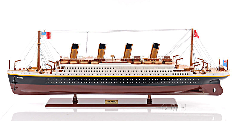RMS Titanic Large with Display Case
