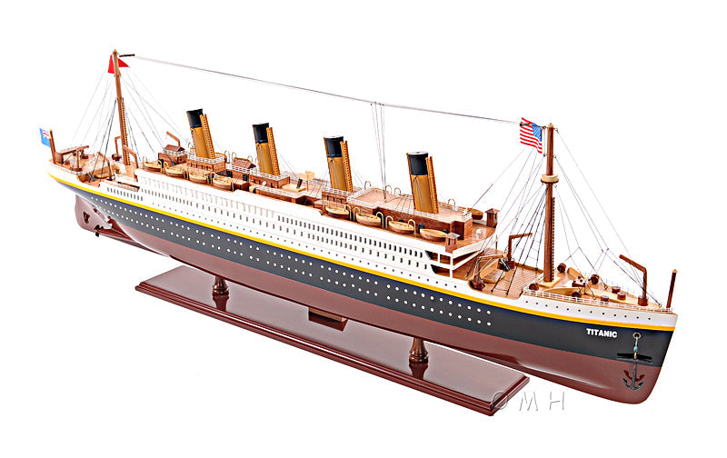 RMS Titanic Large with Display Case