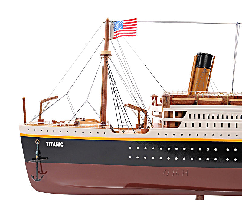 RMS Titanic Large with Display Case