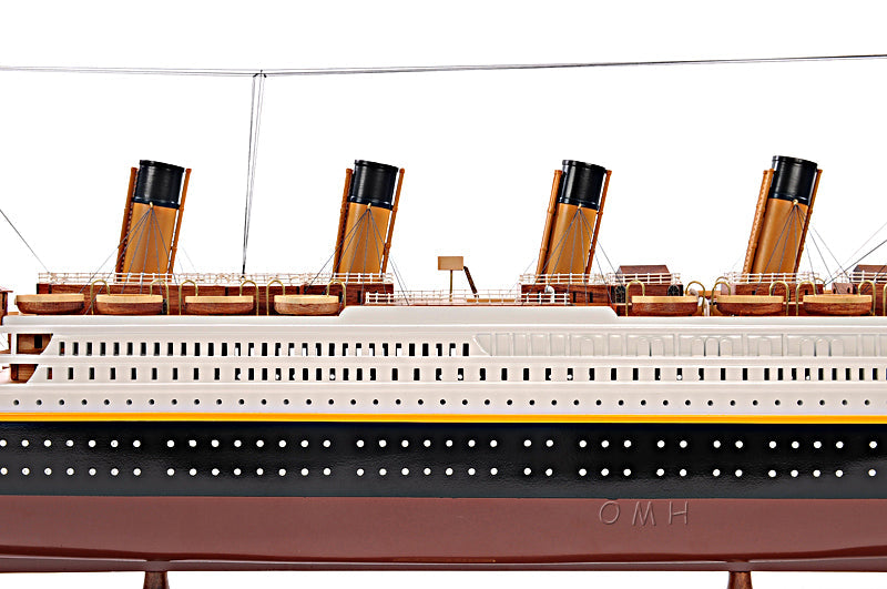 RMS Titanic Large with Display Case