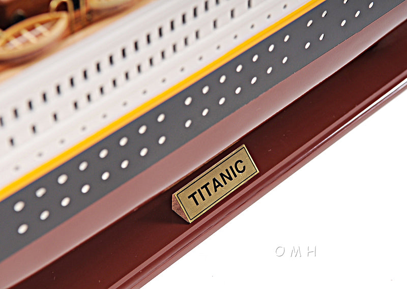 RMS Titanic Large with Display Case