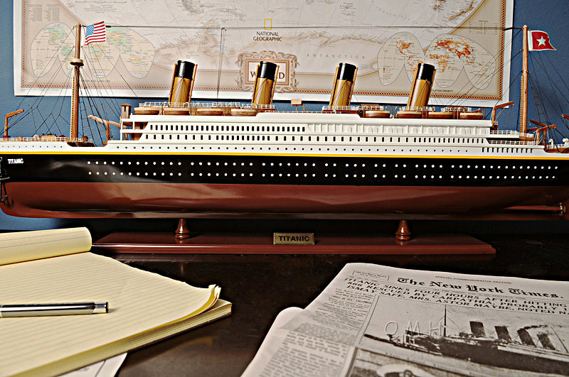 RMS Titanic Large with Display Case
