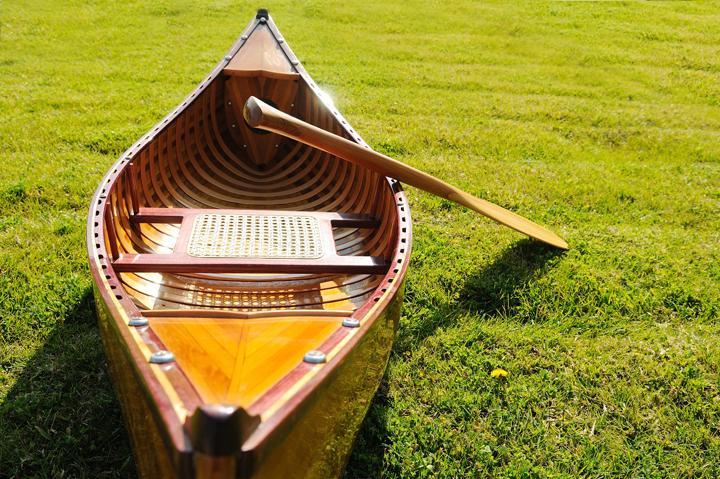 6 ft Wooden Canoe with ribs