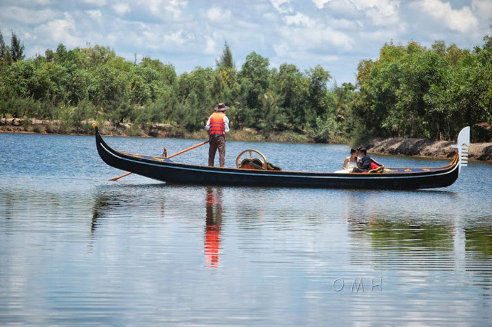 Venetian Gondola Real Boat 36