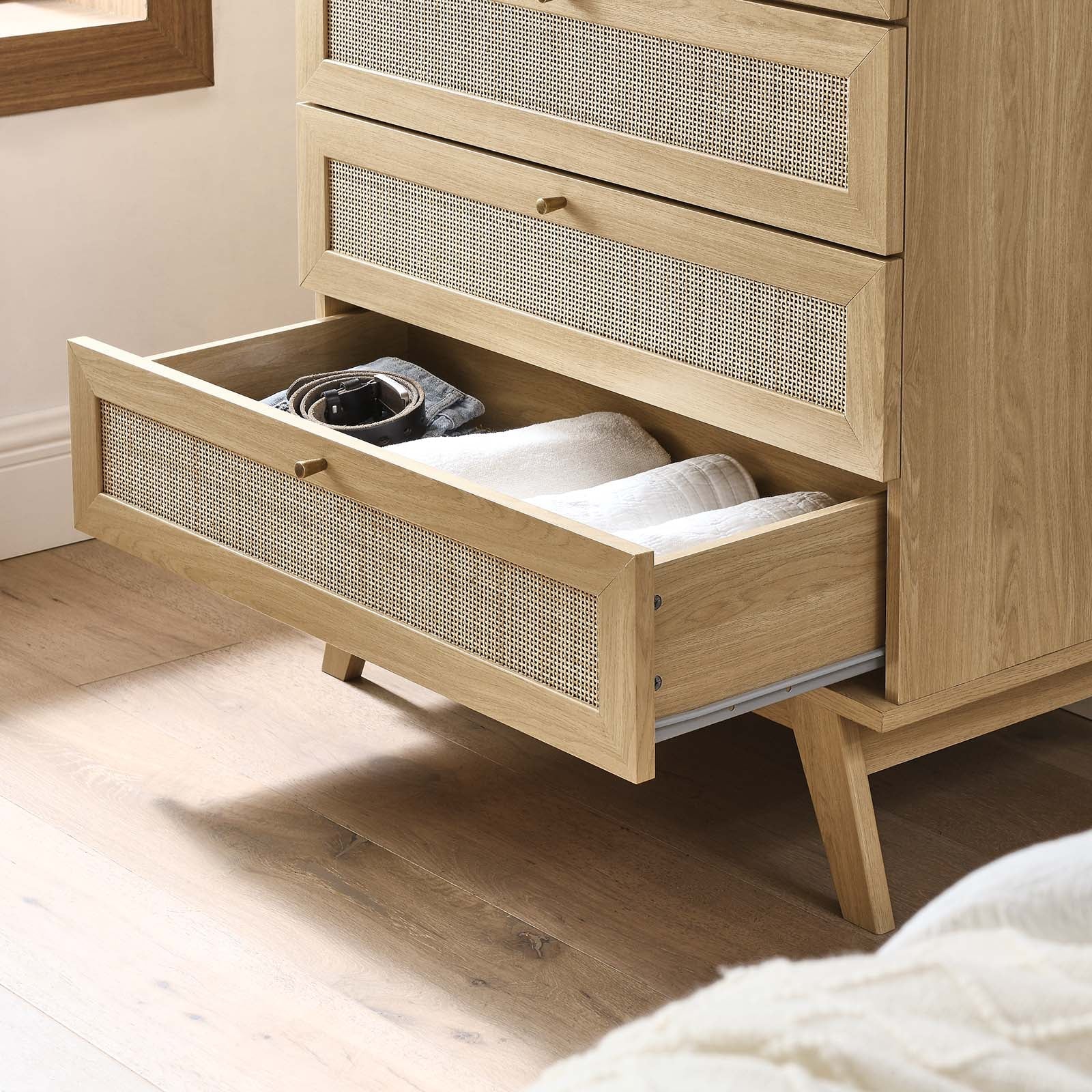 Soma 5-Drawer Chest by Modway