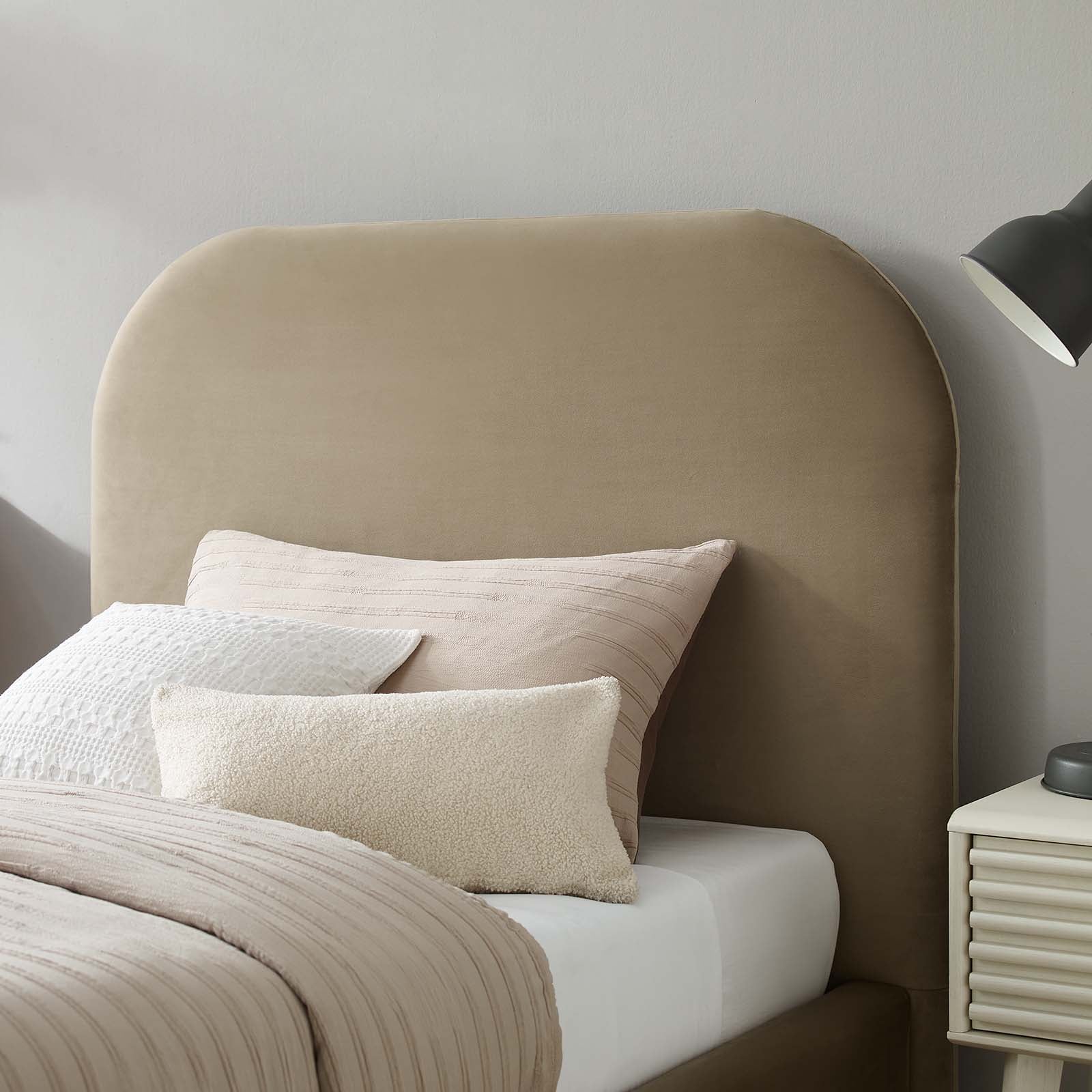 Keynote Performance Velvet Curved Twin Platform Bed by Modway