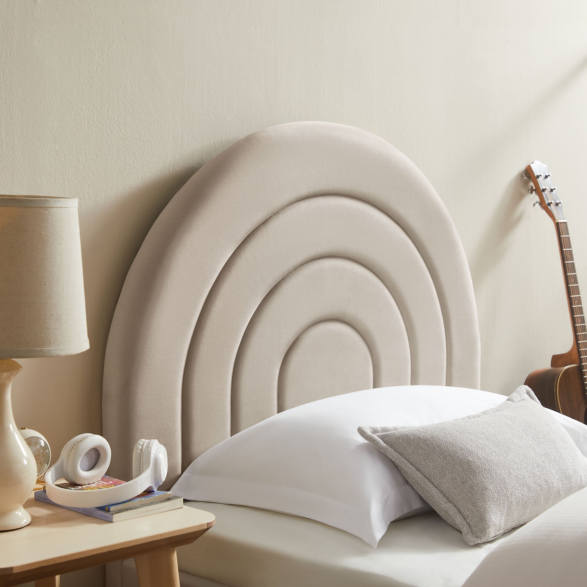 Solana Arched Performance Velvet Twin Platform Bed by Modway
