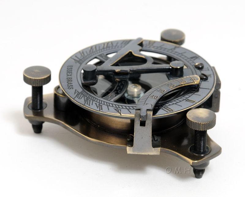 Sundial Compass in wood box (Small)